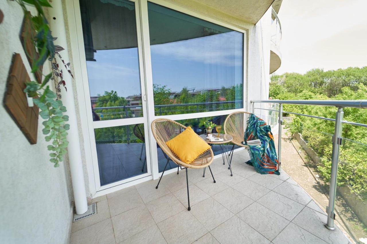 Design Studio In Atlantis Resort&Spa, Burgas Airport Luaran gambar