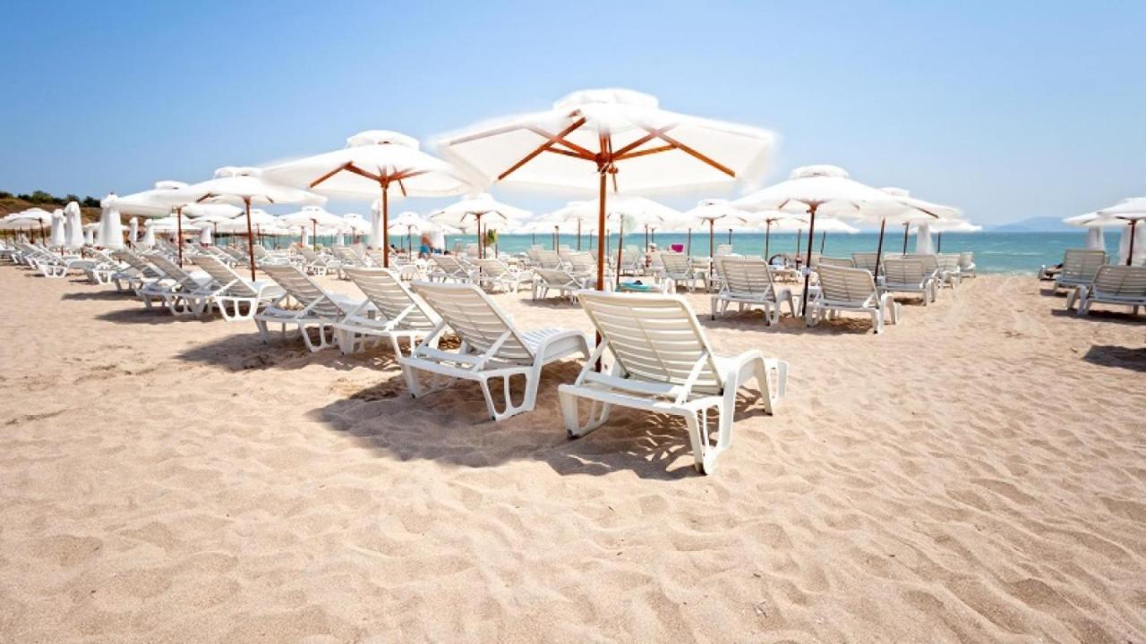 Design Studio In Atlantis Resort&Spa, Burgas Airport Luaran gambar